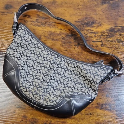 READ descrip Vintage Mini Black & Gray Coach H3K-6351 Soho Signature Hobo Bag - Image 1 of 4