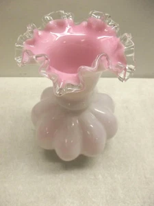 VINTAGE FENTON PEACH CREST PINK VASE  SILVER CREST CRIMPED RIM - Picture 1 of 5