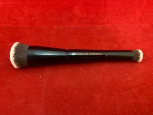 Jay Manuel Beauty Double Ended Blend & Buff Kabuki Brush ~ 6 1/2 Inches NEW - Picture 1 of 6