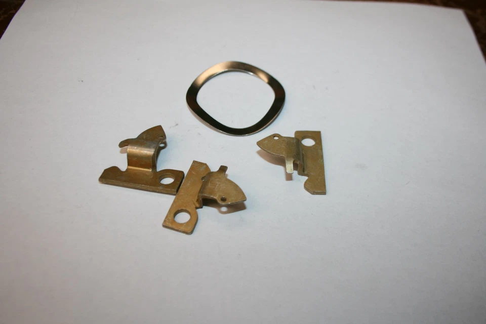 NEW  JOHNSON EVINRUDE STARTER RECOIL PAWL KIT 396071 - Image 1 of 1