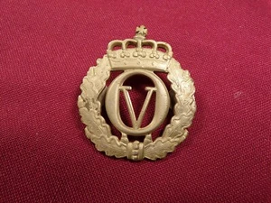 Aksel Holmsen, King Olav V Palace Guard Pin Hat Badge Norwegian King Rare Norway - Picture 1 of 9