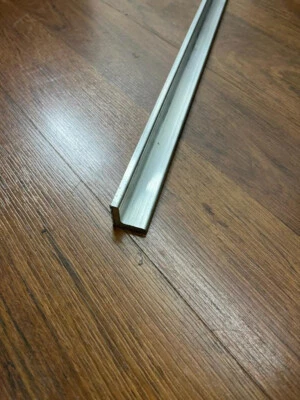 1 дюйм x 1 дюйм 6061 алюминиевый угол толщиной 1/4 дюйма длиной 24 дюйма - Изображение 1 из 2