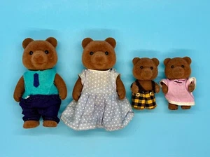 Sylvanian Families Calico Critters Brown Bear Family - Picture 1 of 4