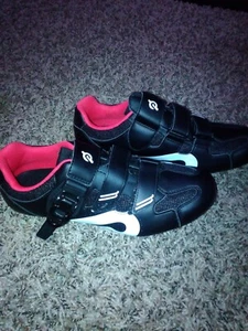 Peloton Cycling Shoes Black PL-SH-B-40 Mens Size 7 / Womens 9 / 40 EU New - Picture 1 of 6