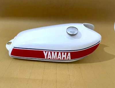 Yamaha Yz125 Yz 125 1976 White & Painted Aluminium Petrol Fuel Gas Tank +Cap - Image 1 of 4