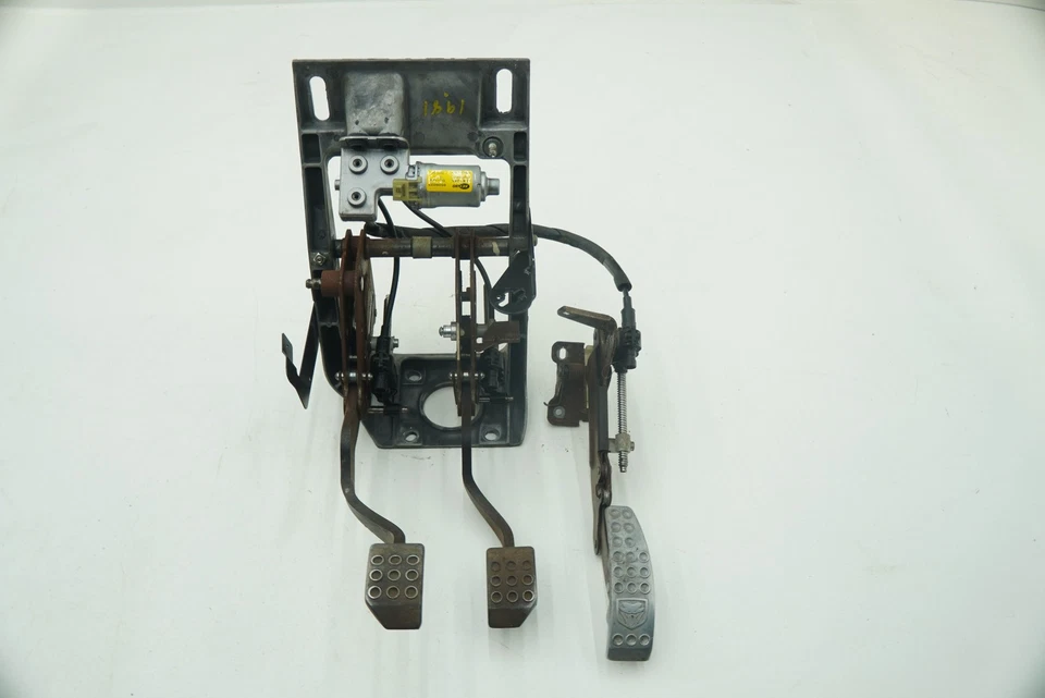 制动离合器燃气加速器踏板支架 5290890AG 道奇 Viper SRT10 2003-06 — 第 1/4 张图片