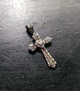 Pretty Sterling Silver Cross Pendant Charm - Picture 1 of 6