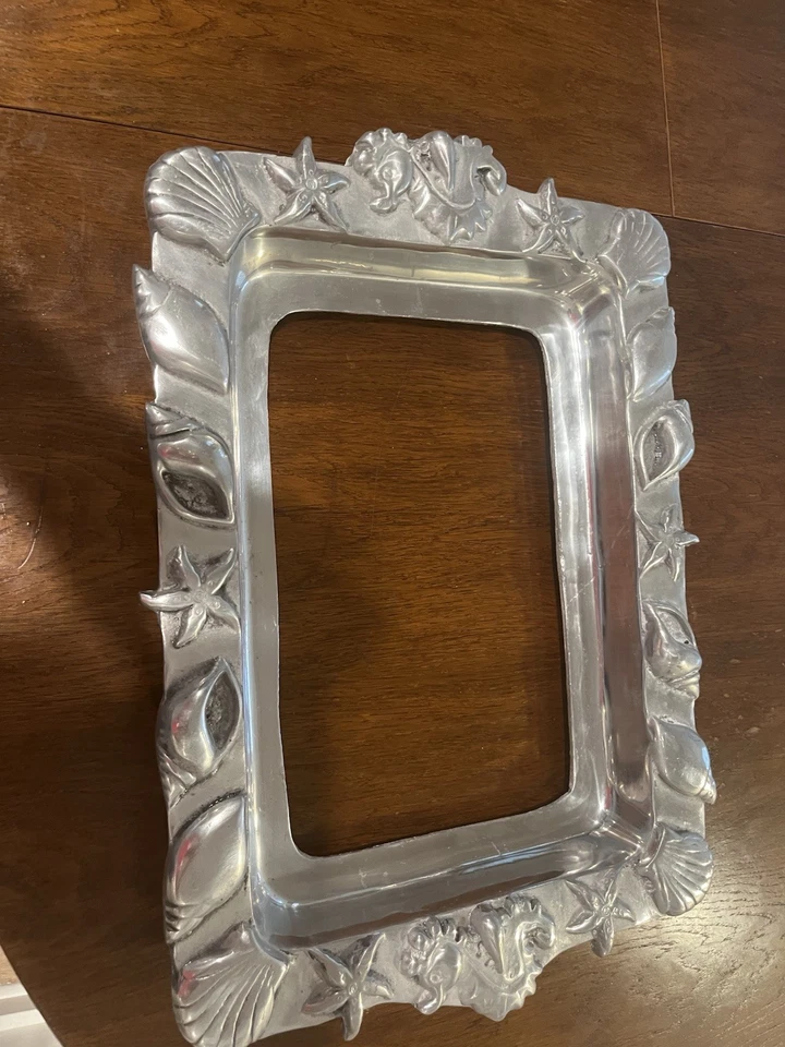 Bandeja para servir de aluminio costero - conchas marinas caballitos de mar estrellas de mar - decoración de casa de playa Foto 1 de 4