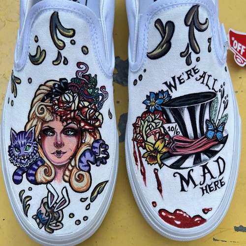 Scarpe slip on Vans Alice nel paese delle meraviglie e Cappellaio Matto dipinte a mano tea party 9