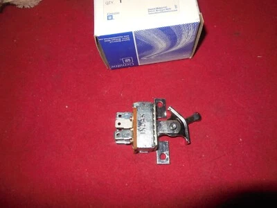 NOS 1969 - 1976 Chevrolet Corvette with Air Conditioning blower motor switch GM - Image 1 of 4