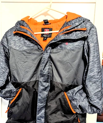 Abrigo Swiss Tech Niño Negro/Naranja Neón Talla Mediana, Cierre de Cremallera y Cierre Extra! Foto 1 de 4