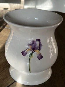 Bath & Body Works Spring Porcelain Decorative Planter with three flowers - Picture 1 of 5