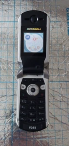Motorola V series V265 Black and Silver Cricket Cellular Flip Cell Phone BAD - Picture 1 of 7