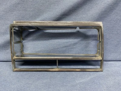 1982 1983 84 1985 86 1987 Chevy Malibu El Camino Faro Izquierdo Bisel Muy Bonito Foto 1 de 4