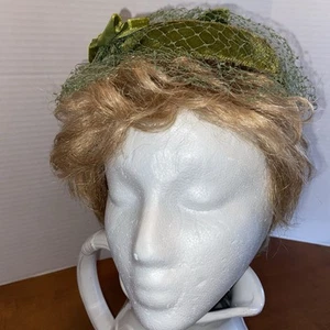 Vintage 50s Halo Veil Velvet Green Ring Halo w/Netting And Bow Union Made #phb - Picture 1 of 8