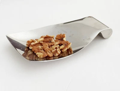 Plato de tuerca de acero inoxidable minimalista MICHAEL ARAM Foto 1 de 4