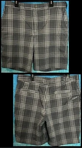 Pantalones cortos Under Armour para hombre 36 grises a cuadros ajuste suelto frente plano - Imagen 1 de 5