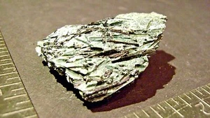 1 3/4" X 2" - Dravite Tourmaline sprays on Impure Emery Matrix - Chester, MA. - Picture 1 of 7