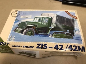 PST 72032 1/72 scale ZIS-42/42M WWII Russian Half Track model kit - Bild 1 von 3