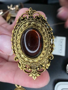 Vintage 60er Jahre ART signierte Brosche Anhänger goldfarben filigran mit Braunglas Cabo - Bild 1 von 8