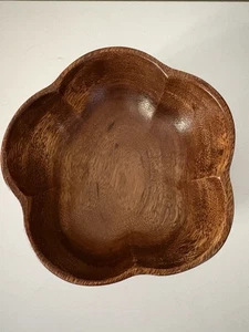 Cuenco redondo festoneado de madera 6” 15 cm hecho a mano Filipinas caramelo nueces decoración - Imagen 1 de 11