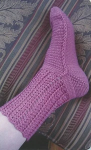 Hooked for Life Crochet Pattern 09-010 Rosado Sock - Women 3 sizes - Picture 1 of 3