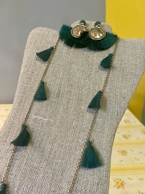 Conjunto de collar y pendientes largos con borla de flecos boho gitanos oro verde esmeralda Foto 1 de 4