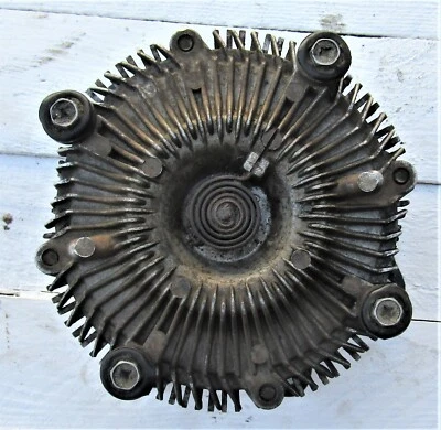 Bomba de agua motor Nissan Urvan TD23 TD25 21010-02N25 usada Foto 1 de 4