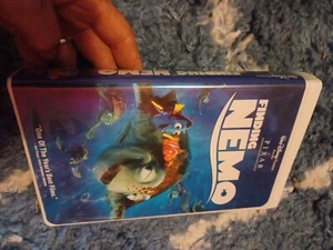 Finding Nemo (VHS, 2003) Clamshell Case Very Good! - Picture 1 of 4