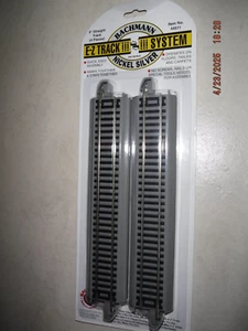 BACHMANN HO E-Z TRACK SYSTEM 9" STRAIGHT TRACK 4-PACK ITEM #44511 - NEW SEALED! - Picture 1 of 4