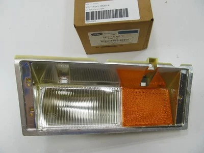 NOS Right Corner Lamp - 1981-1989 Lincoln Town Car - Ford E0VY-15A201-A - Image 1 of 4