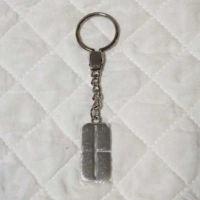Clinique "C" keyring - Image 1 of 2