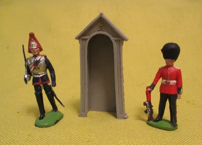 Vintage Britains Sentry Boox With Royal Palace Guardsman & Horse Guard - Image 1 of 2