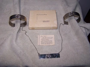 Neu im Karton Vintage RHONDA FRANZÖSISCH Edelstahl KINDERWAGEN MANSCHETTEN Deckenhalter - Bild 1 von 5