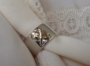 Open Band 925 SS Size 6 1/2 Smooth Polished Band W/ Gold Dragonfly..Darling!! - Picture 1 of 6