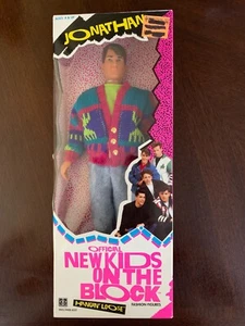 1990JONATHAN NEW KIDS ON THE BLOCK FASHION FIGURE "HANGIN' LOOSE" NEW IN THE BOX - Picture 1 of 2
