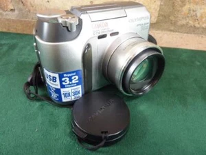 Olympus Camedia C-730 Ultra zoom Digital Camera 3.2 MP 30X Optical Zoom - Imagen 1 de 1
