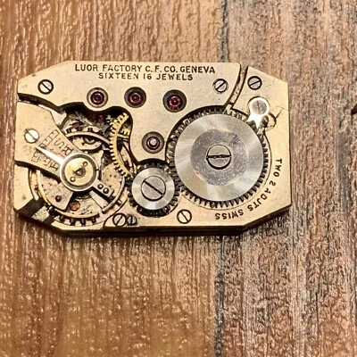 Vintage Luor Factory Mechanical Wristwatch Movement 16 Jewel For Parts/Repair - Image 1 of 3