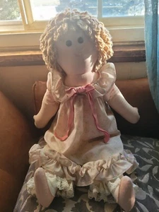 Vintage Stoffpuppe passiert in Boutiquen - Bild 1 von 7