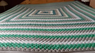 Granny Square Häkeldecke Sofa Shabby Chic DIY bunt  mehrfa Handarbeit 190x190 cm - Bild 1 von 4