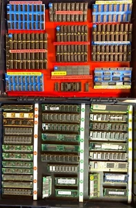 3) LOTTO DI MEMORIE DIP 16Pin 1979-1985+ MEMORIE DIMM SIMM 1986-2000 - Foto 1 di 16
