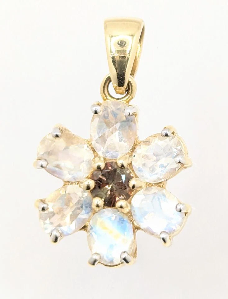 14K Solid Yellow Gold 3.5g White Stone and Smokey Quartz Blooming Flower Pendant - Image 1 of 4