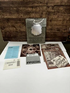 Sorcerer de Infocom para Atari 810 - DELUXE Folio Edition (Probado) - Imagen 1 de 8