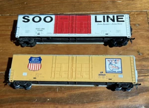 Lote 2 Coches Caja Puerta Enchufe Alto Cubo TYCO 62' Escala HO Union Pacific Soo Line - Imagen 1 de 4