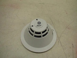 Edwards EST Intelligent Photoelectric Smoke Detector CAT. NO. SIGA-PS - Picture 1 of 4