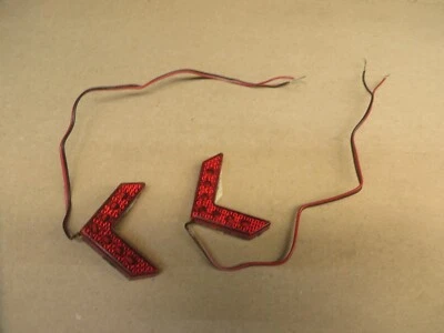 JUEGO DE FLECHAS LED DIRECCIONALES PARA VIDRIO ESPEJO ELÉCTRICO  Foto 1 de 3