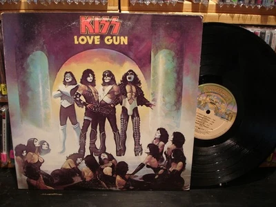 Kiss – Love Gun    ~  Polygram Misprint Variant LP Casablanca NBLP 7057 - Image 1 of 4