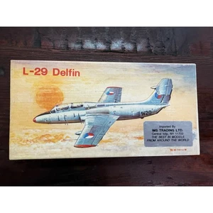 Vintage Kovozavody L-29 Delfin Maßstab 1:72 Modellflugzeug Bausatz Tschechoslowakei - Bild 1 von 5