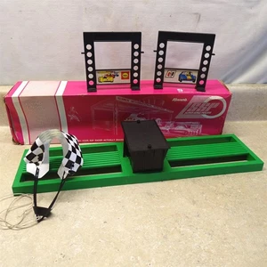 Vintage Kenner's SSP Flying Finish Action Set + Box, 1970 Drag Gate-Chute - Picture 1 of 15