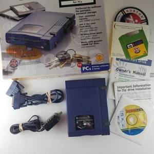 IOMEGA 100 Zip Drive Z100P2, OEM Parallel Port Cable, Power Adapter, Box, Manual - Picture 1 of 9